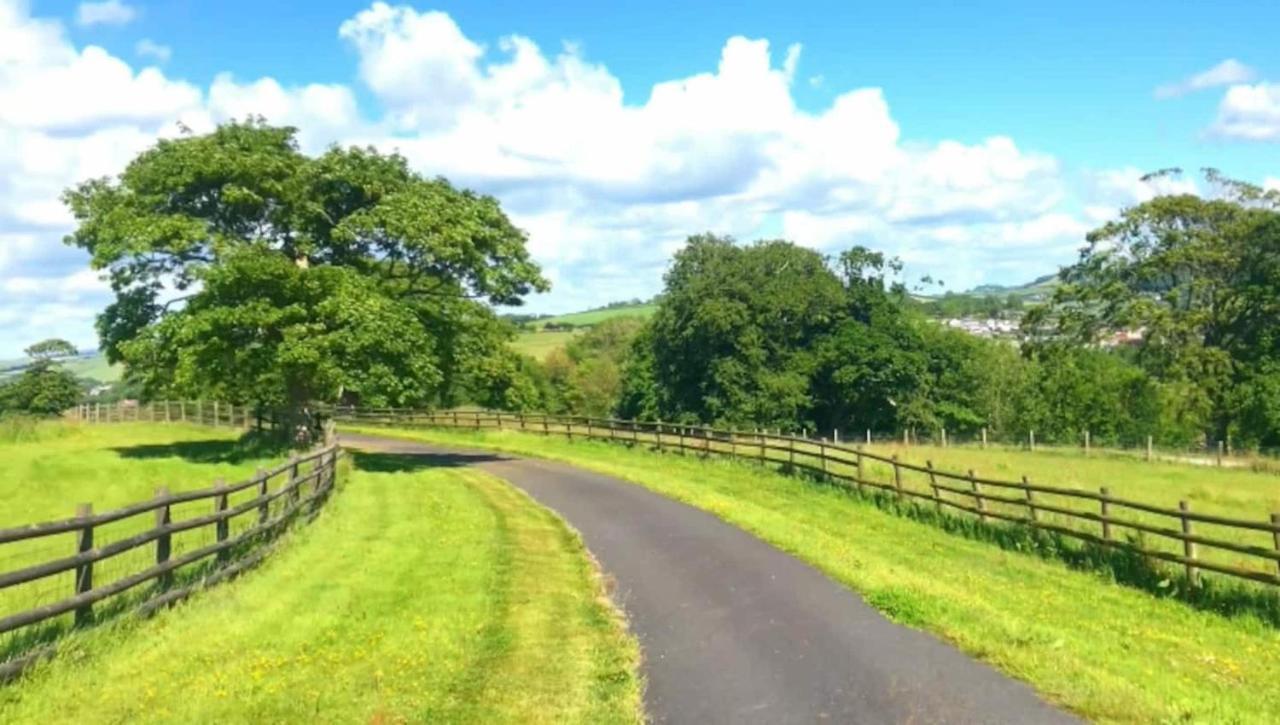Romantic Rural Break In Countryside Castle Grounds Private Retreat Wizards Rest Bishops Tawton Exterior foto