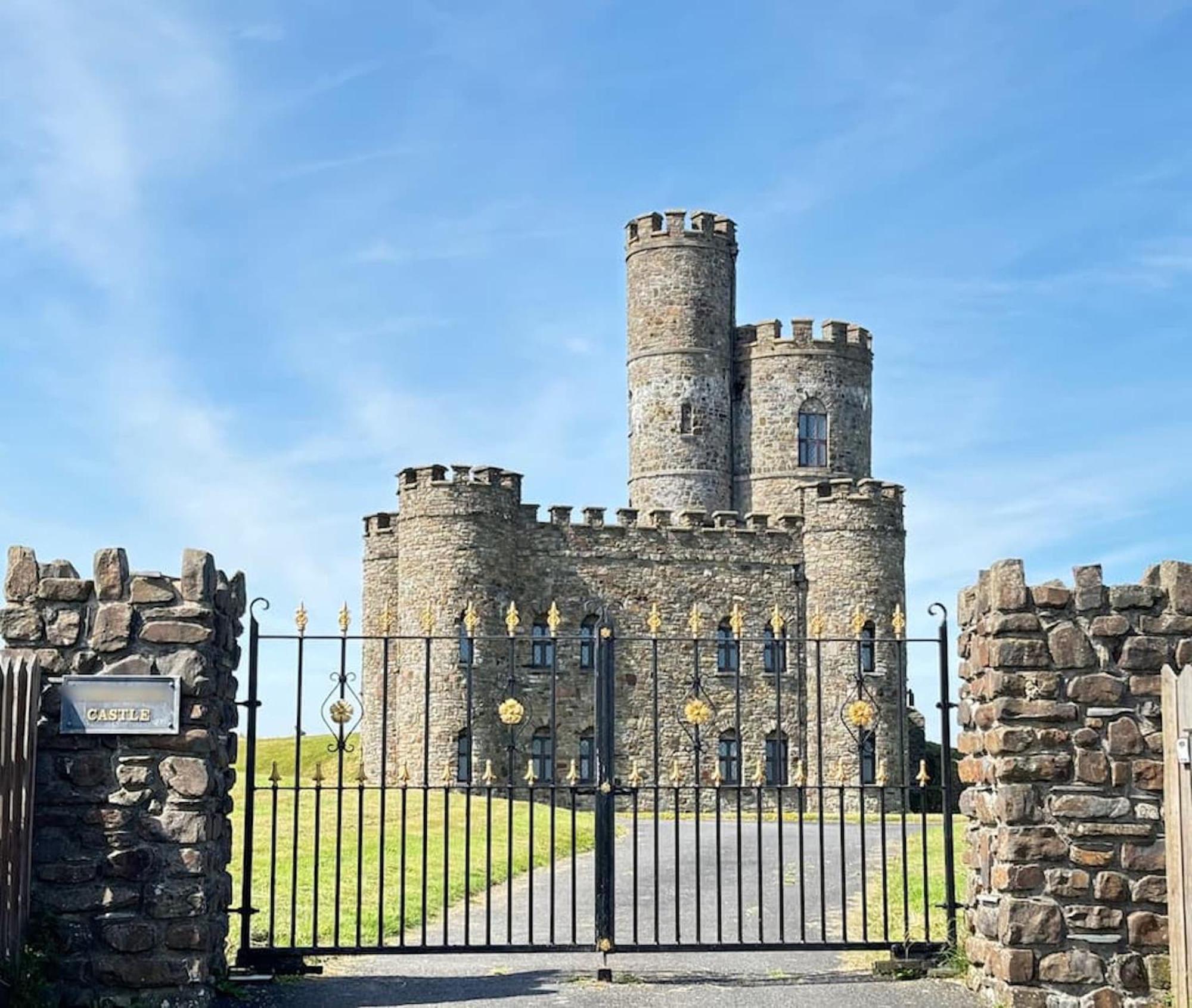 Romantic Rural Break In Countryside Castle Grounds Private Retreat Wizards Rest Bishops Tawton Exterior foto